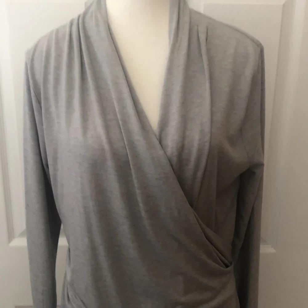 Ann Taylor - Picture 3 of 6